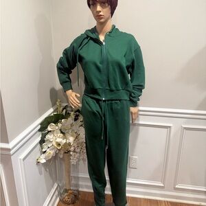 NWOT Minaa Monroe 3 piece jogger set Emerald Green Women's Track Suit